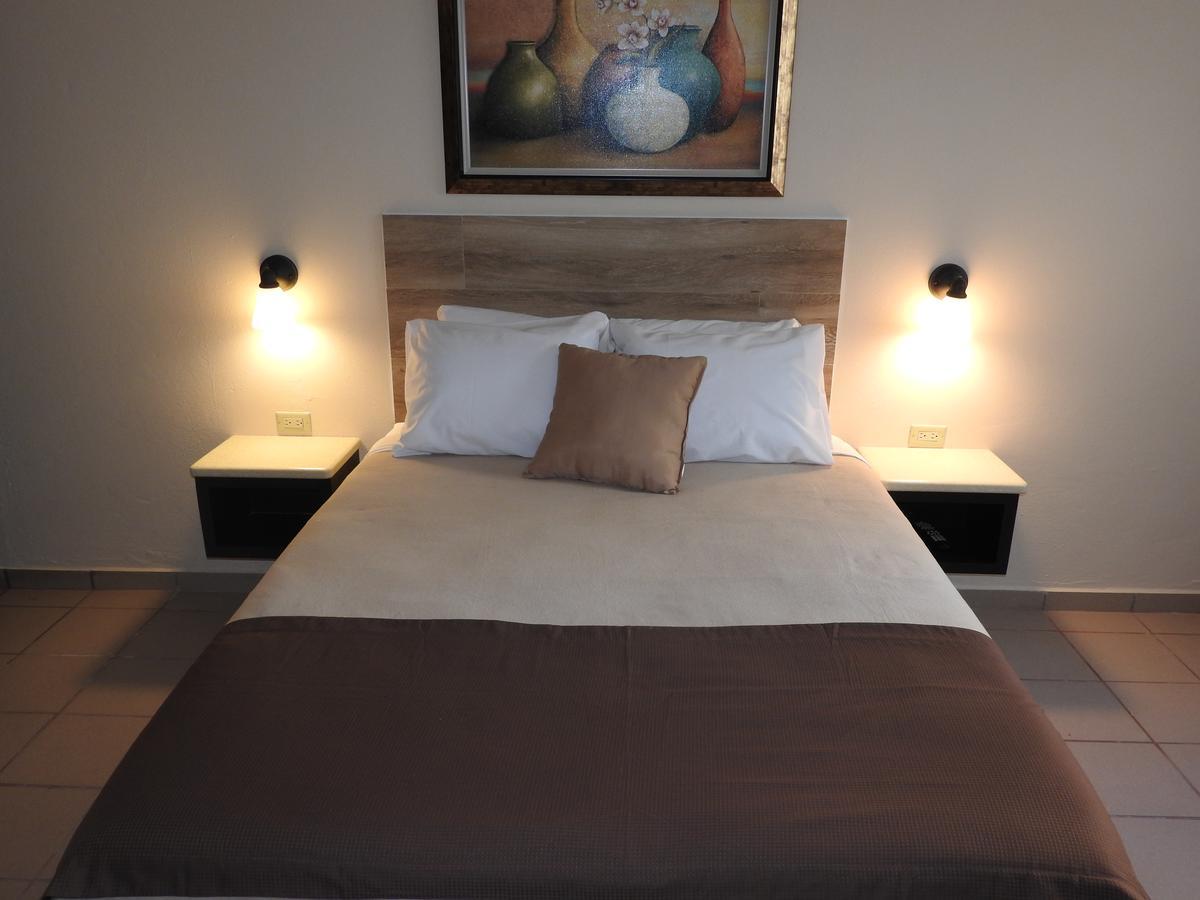 Hotel Dreams Miramar San Juan Esterno foto
